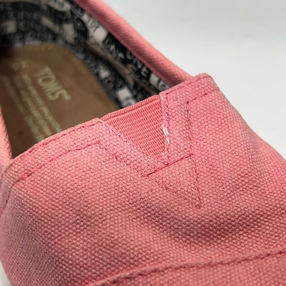 TOMS Bubblegum Pink Kids 5Y Slip On Espadrilles Good Condition - Picture 3 of 15